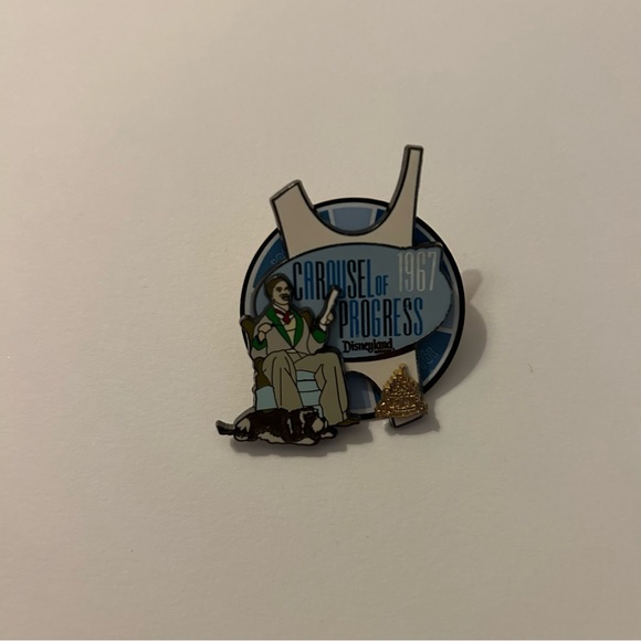 Disney Carousel of Progress Pin - Picture 1 of 2